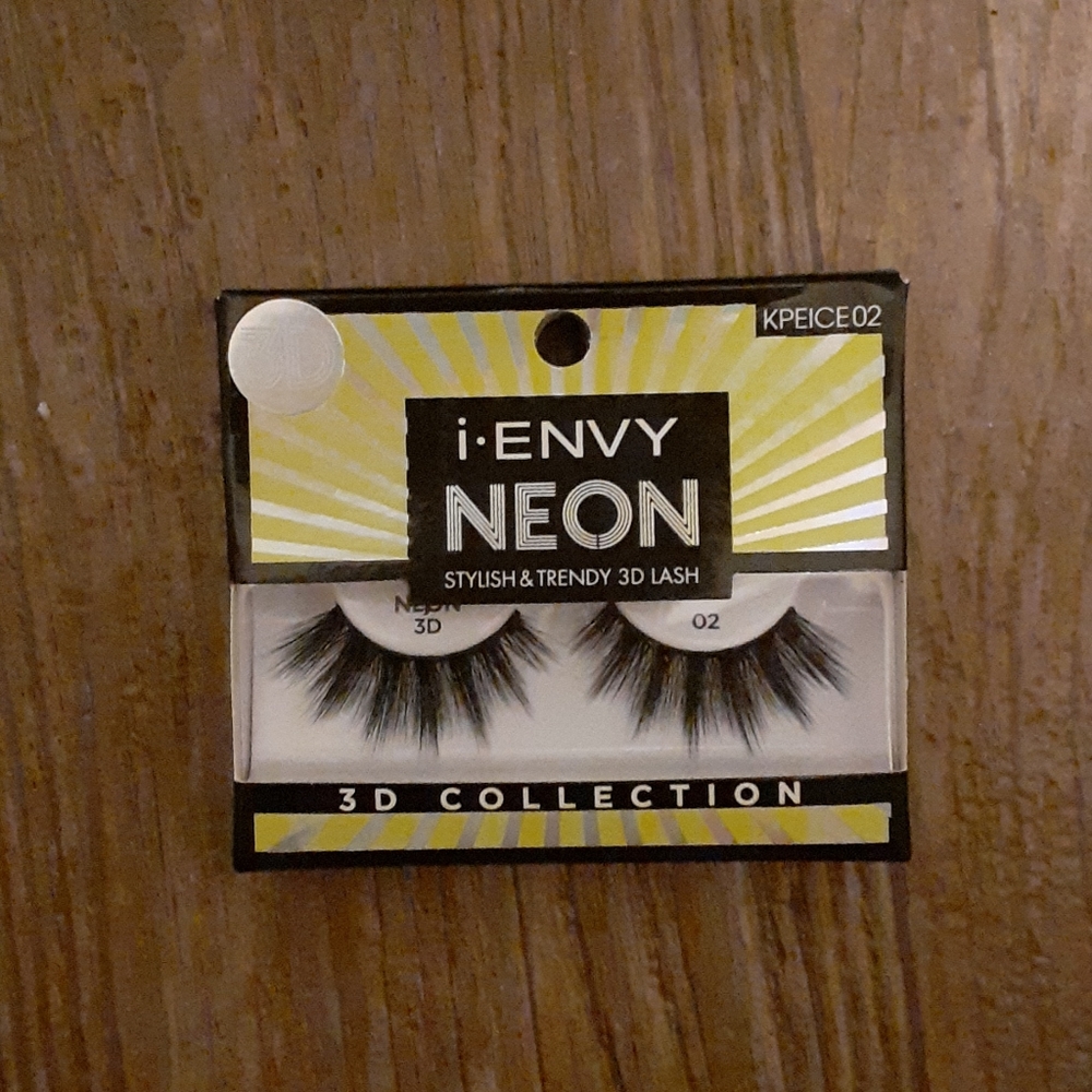 Brand New Eyelashes